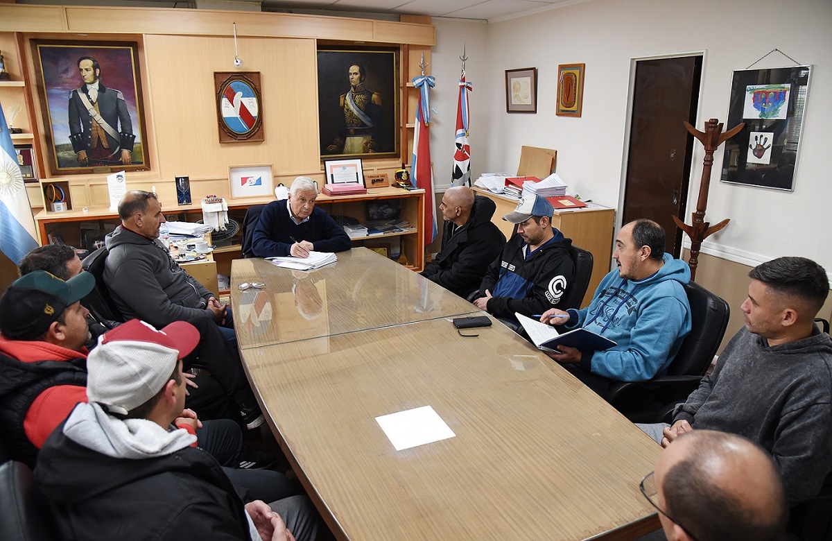 Lauritto recibió a trabajadores de Tres Arroyos tras el cierre de la planta y advirtió por el impacto social en Concepción del Uruguay