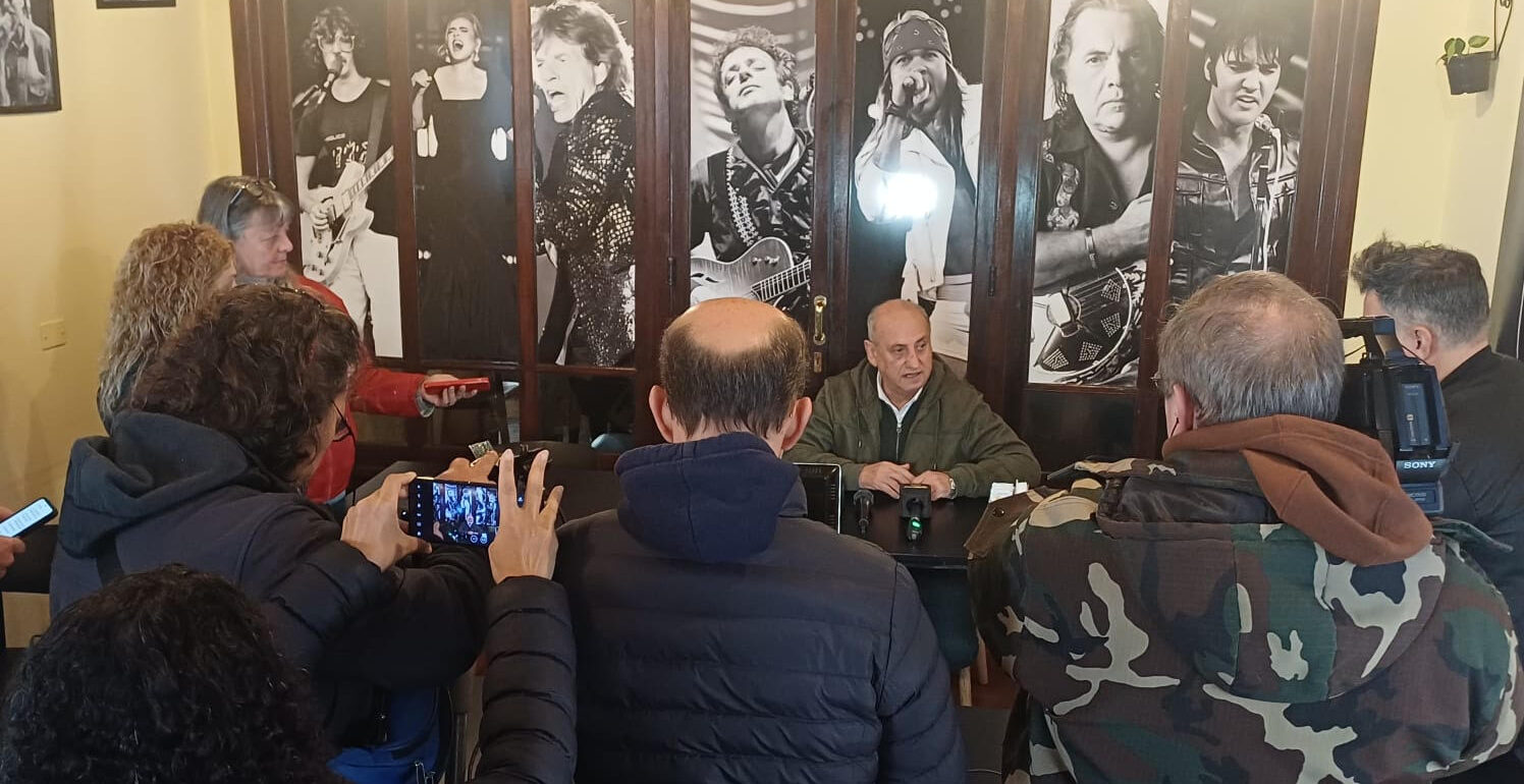 Rossi confirmó que asistirá al Congreso del PJ y mostró respaldos frente al intento de expulsión